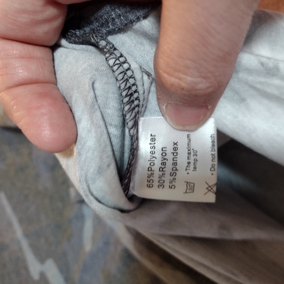 LAINAB Women's Heathered Camo V-Neck Short Sleeve T-Shirt NEW Small Active C - Picture 2 of 7